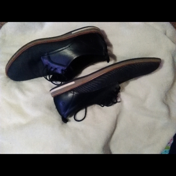 Bench mark shoes - Picture 1 of 6